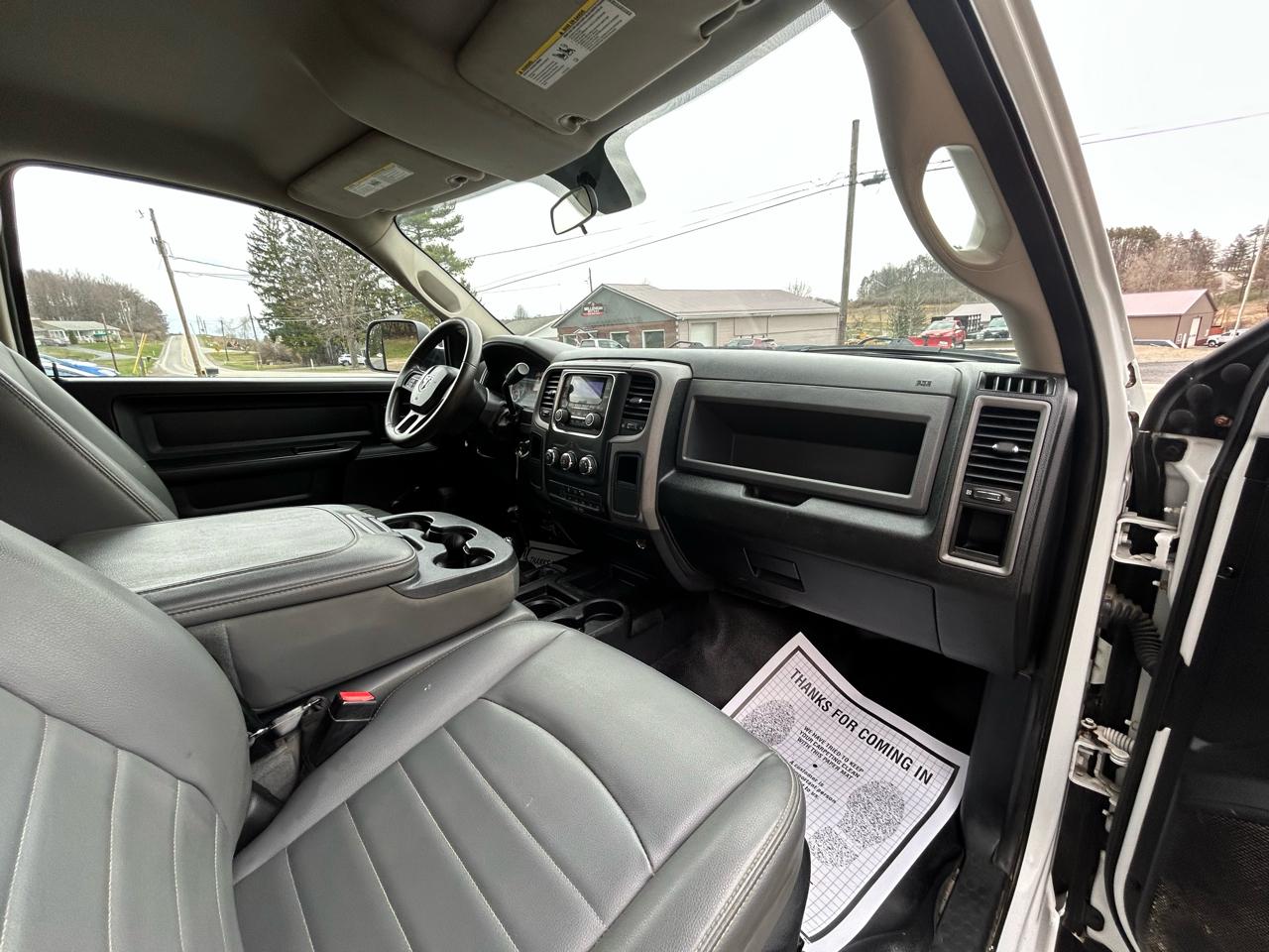 RAM 5500 4WD Reg Cab 168" WB 84" CA Tradesman 2014