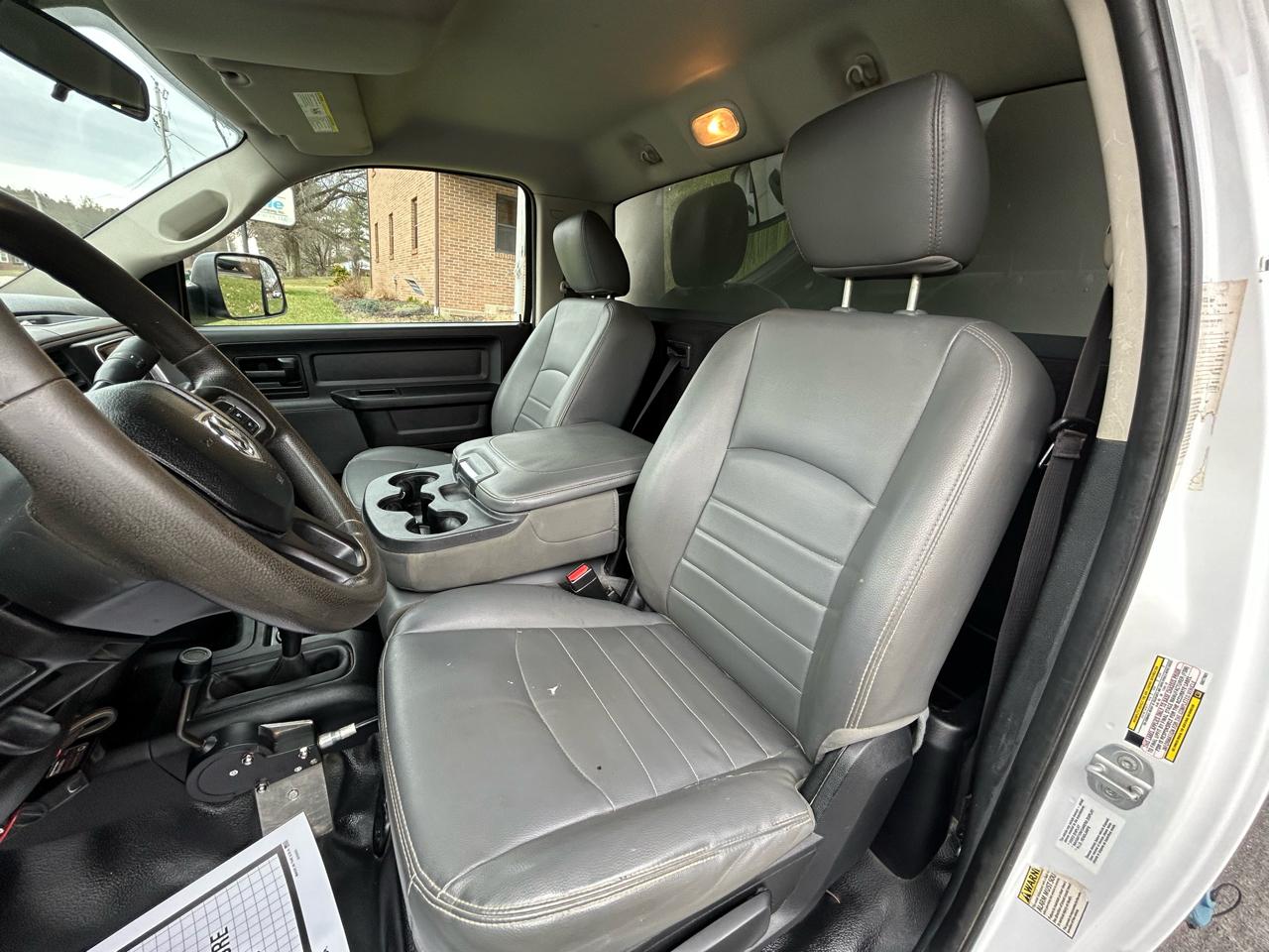 RAM 5500 4WD Reg Cab 168" WB 84" CA Tradesman 2014