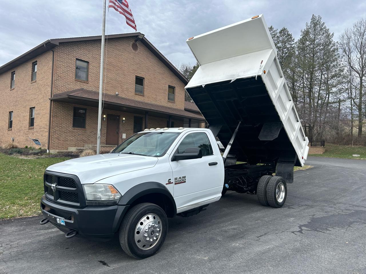 RAM 5500 4WD Reg Cab 168" WB 84" CA Tradesman 2014