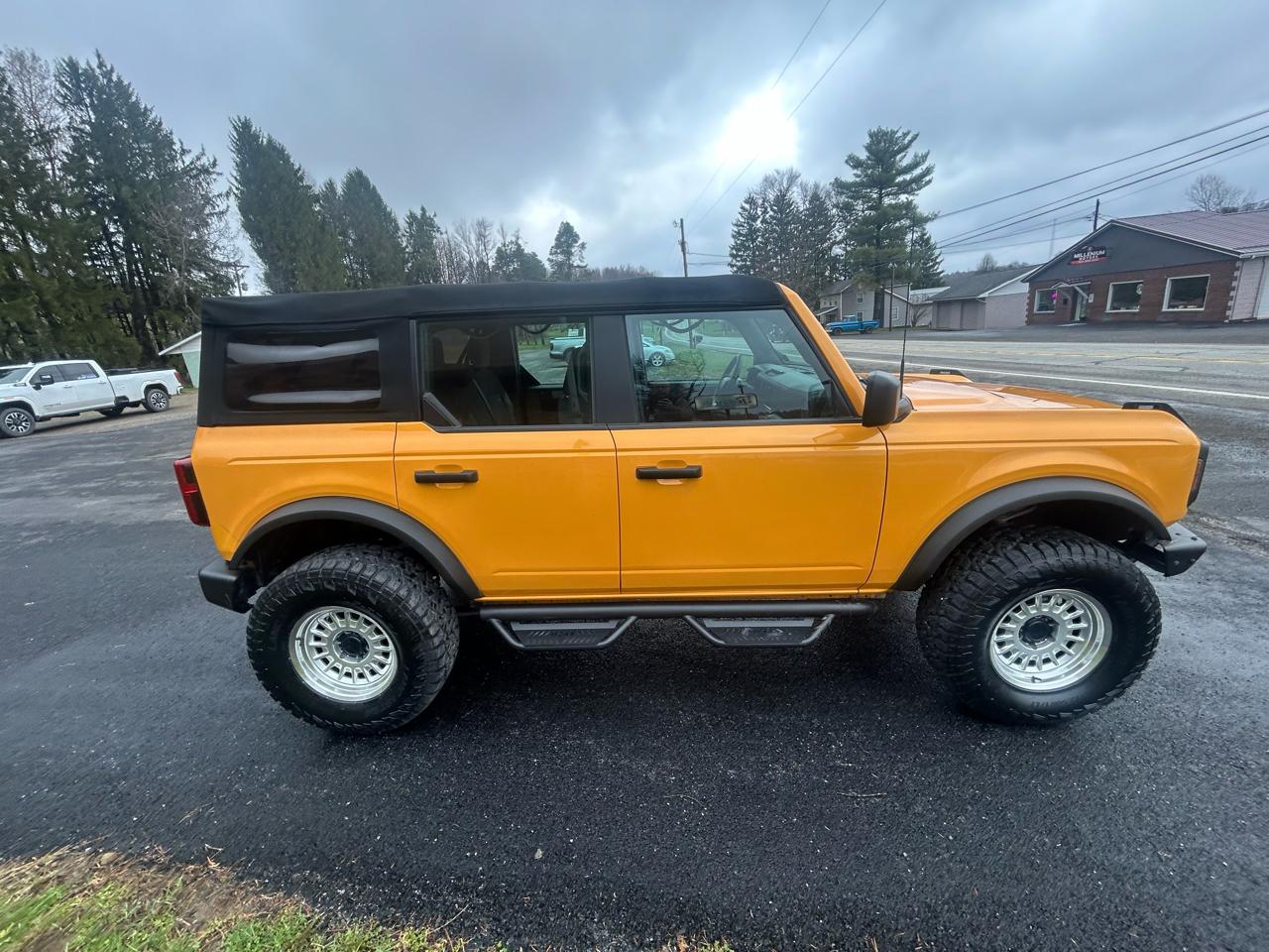 Ford Bronco Base 4 Door 4x4 2022