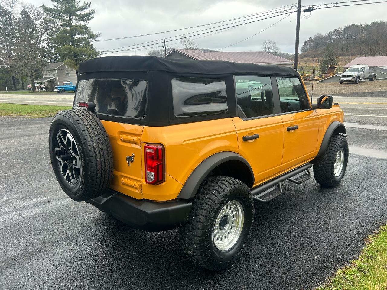 Ford Bronco Base 4 Door 4x4 2022