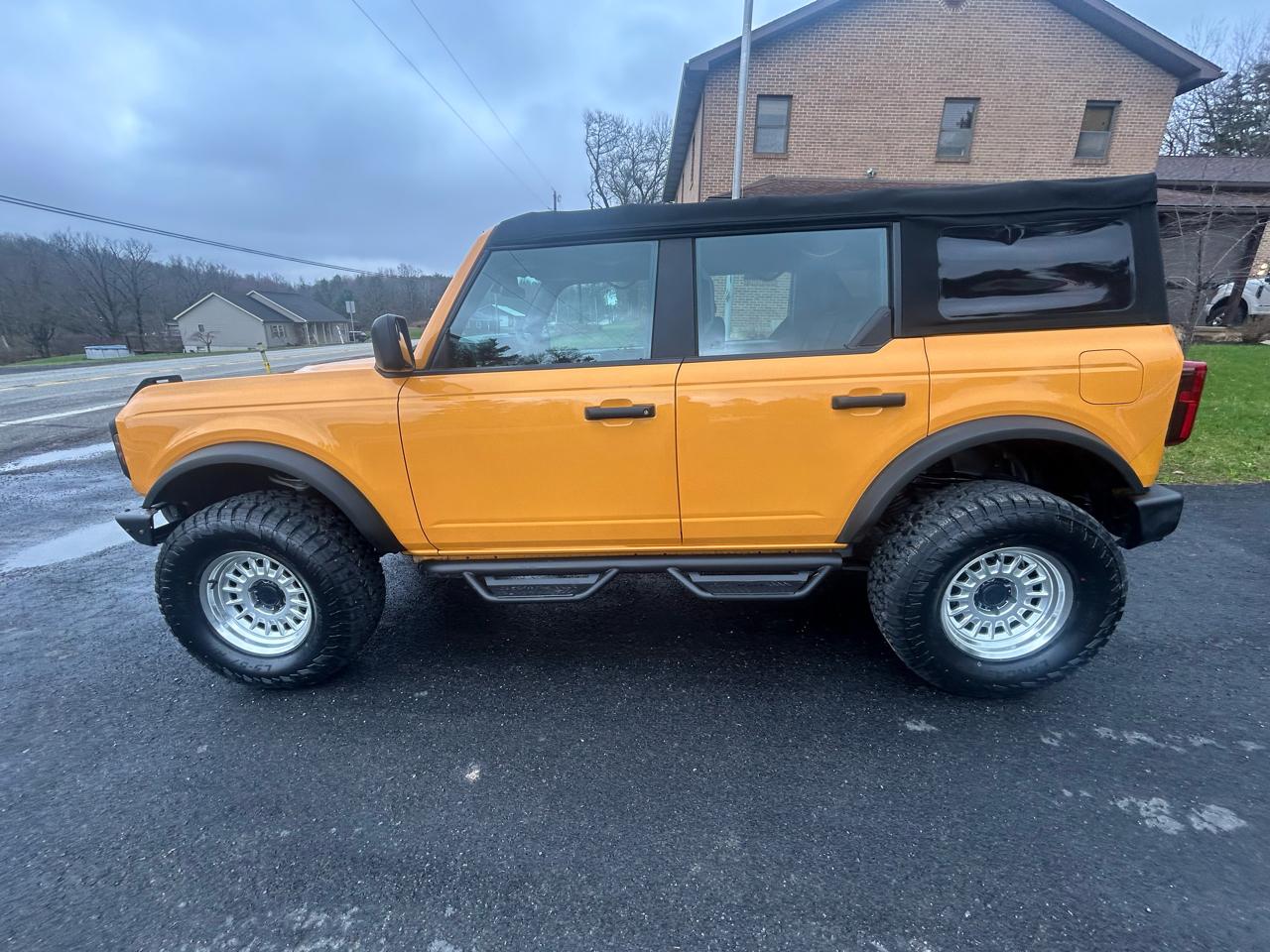 Ford Bronco Base 4 Door 4x4 2022