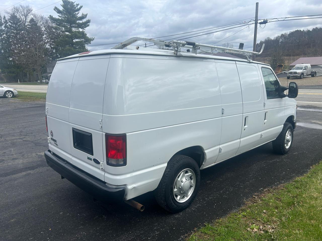 Ford Econoline Cargo Van E-150 Recreational 2014
