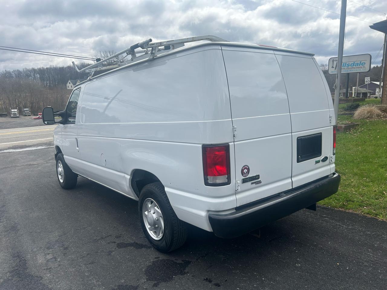 Ford Econoline Cargo Van E-150 Recreational 2014