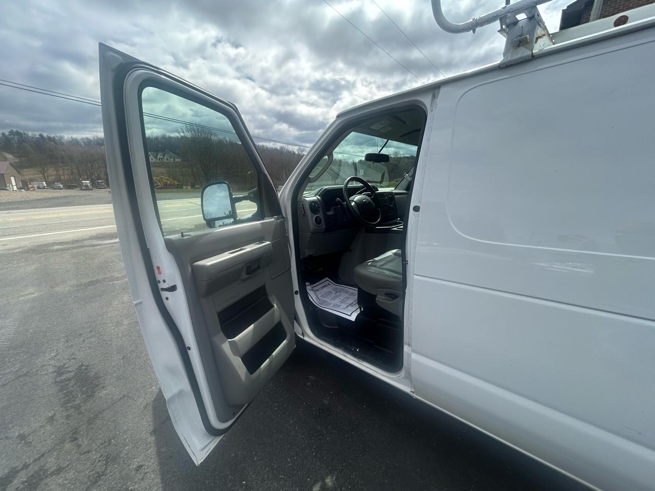 Ford Econoline Cargo Van E-150 Recreational 2014