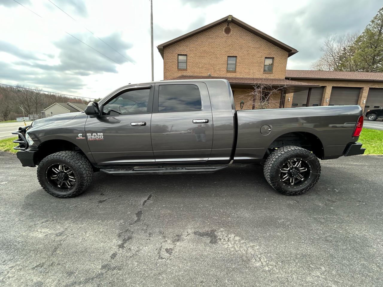 RAM 2500 Big Horn 4x4 Mega Cab 6'4" Box 2018