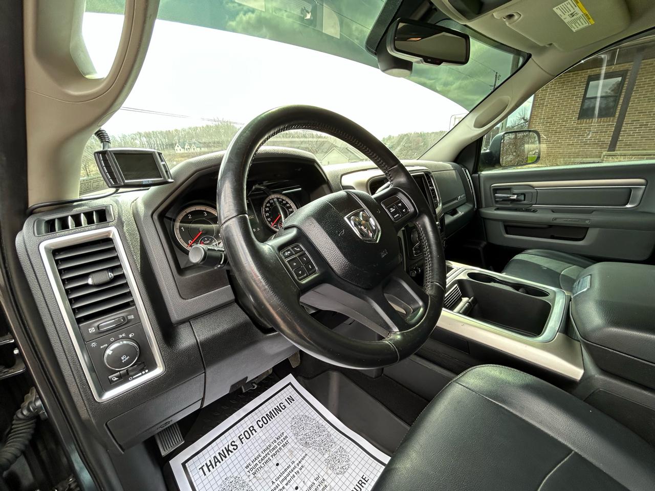 RAM 2500 Big Horn 4x4 Mega Cab 6'4" Box 2018