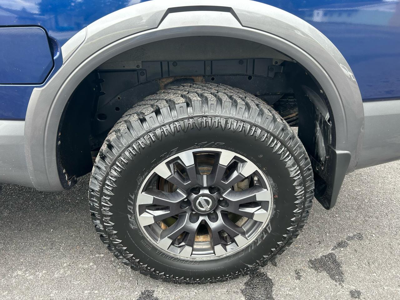 Nissan Titan 4x4 Crew Cab PRO-4X 2017