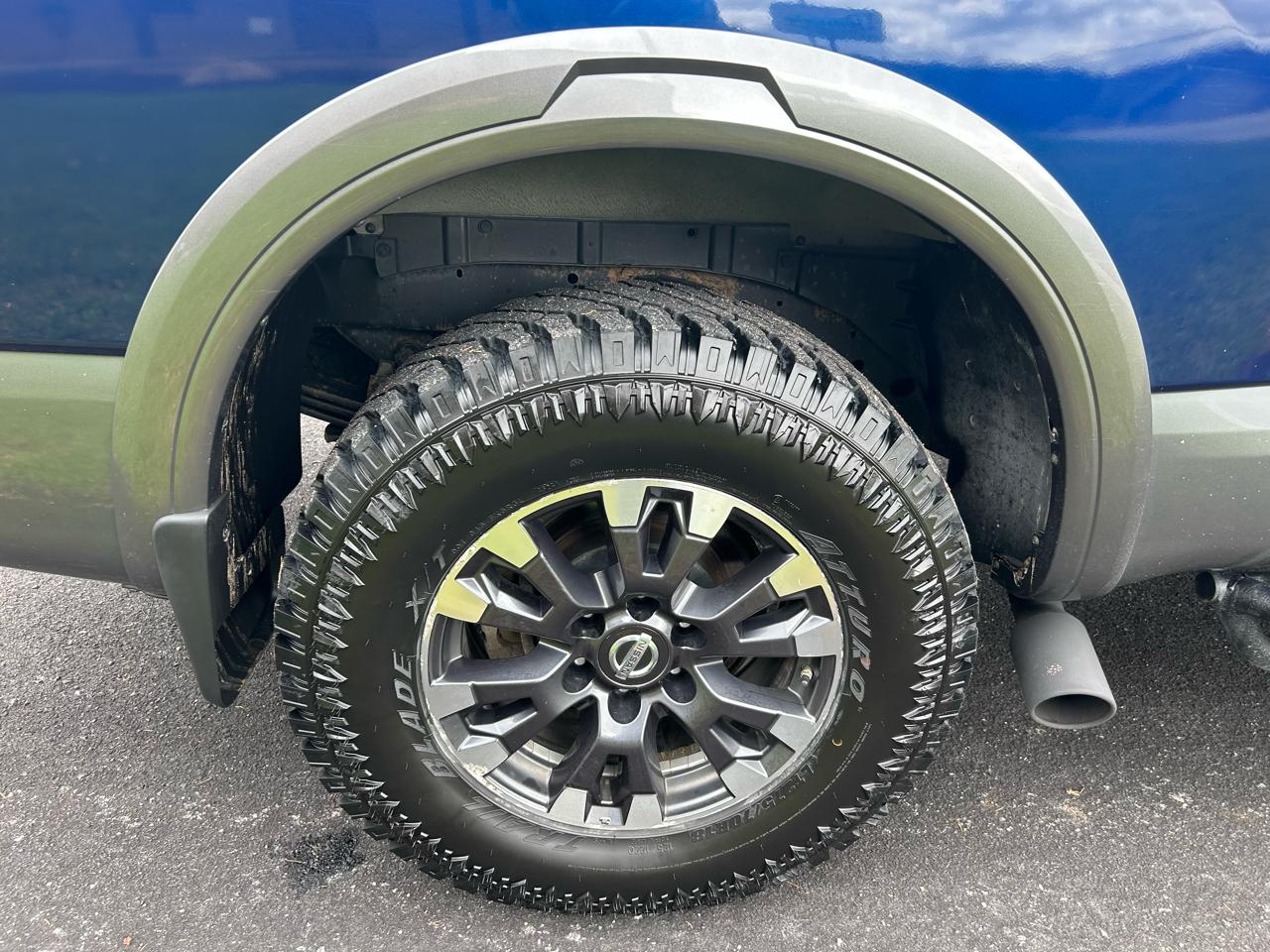 Nissan Titan 4x4 Crew Cab PRO-4X 2017