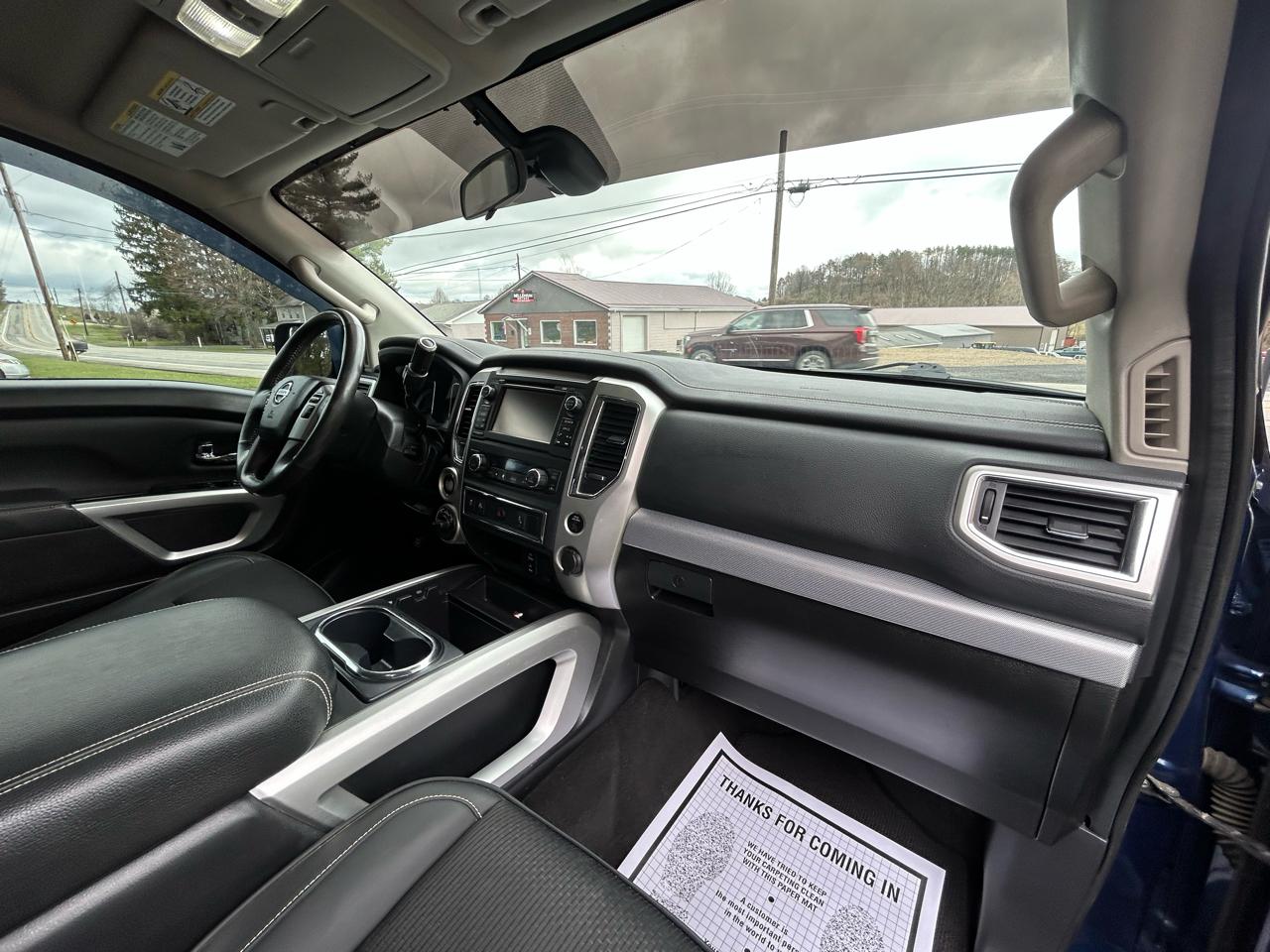 Nissan Titan 4x4 Crew Cab PRO-4X 2017