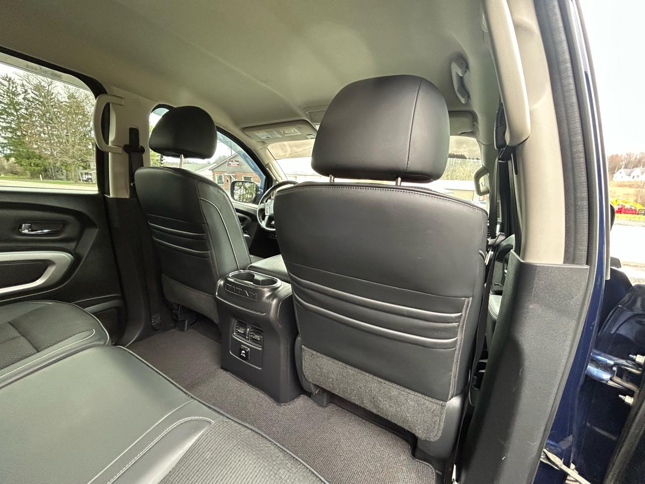 Nissan Titan 4x4 Crew Cab PRO-4X 2017