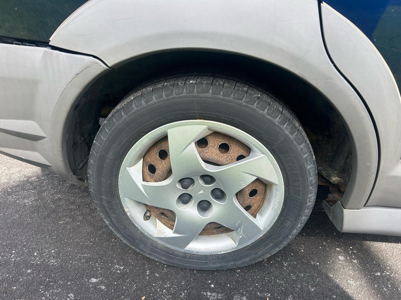 Pontiac Vibe 4dr HB 2007