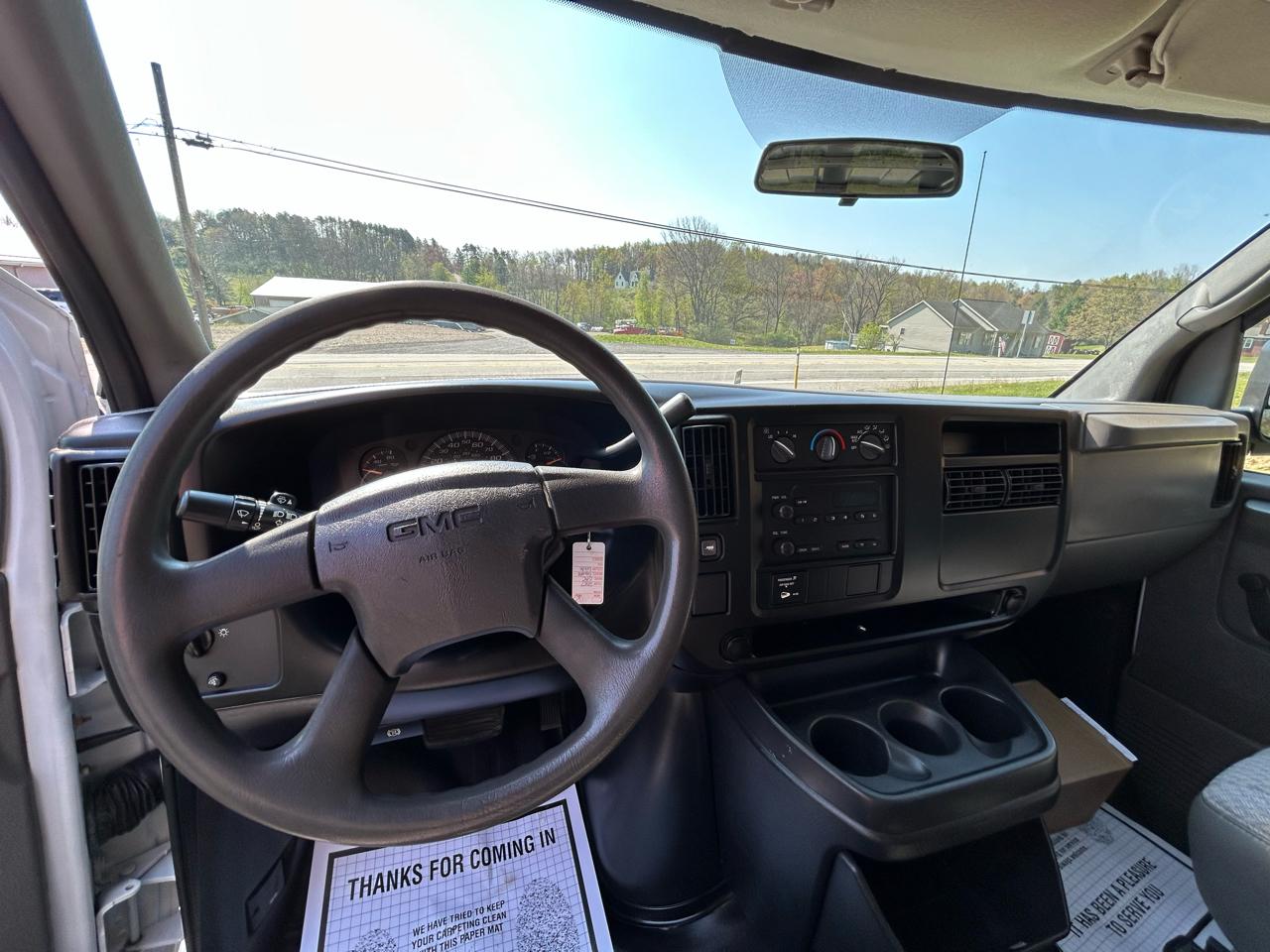 GMC Savana Cargo Van RWD 3500 135" 2007