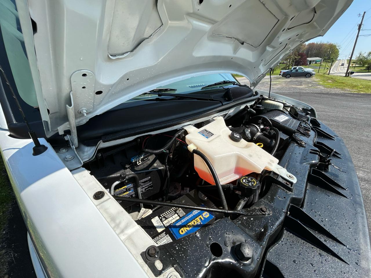 GMC Savana Cargo Van RWD 3500 135" 2007