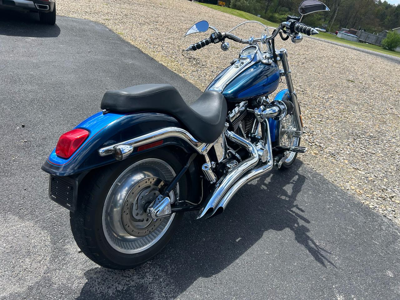 Harley-Davidson Deuce  2004