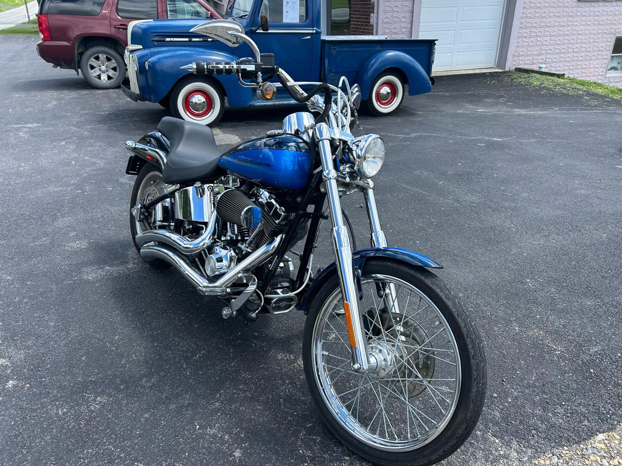 Harley-Davidson Deuce  2004
