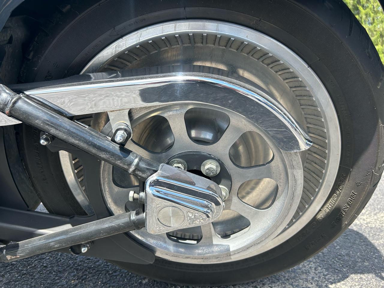 Harley-Davidson Deuce  2004