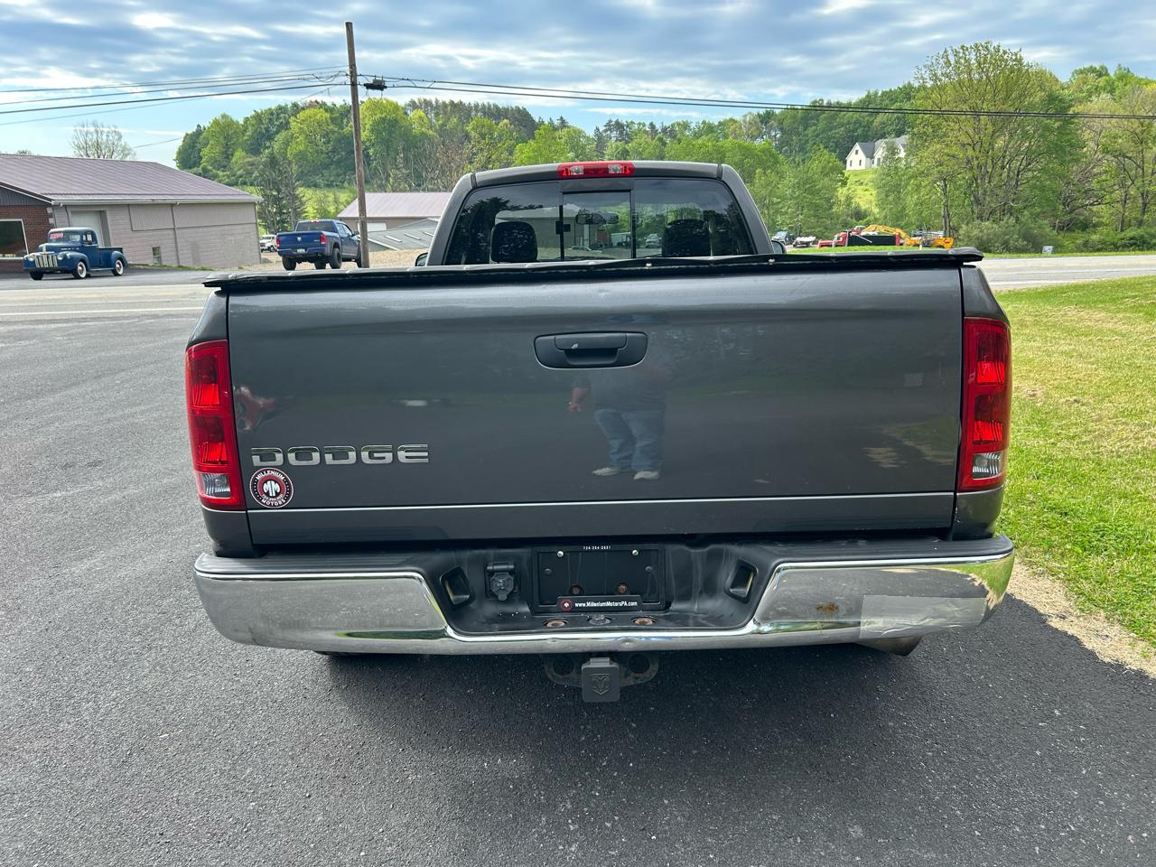 Dodge Ram 1500 2dr Reg Cab 120.5" WB SLT 2003
