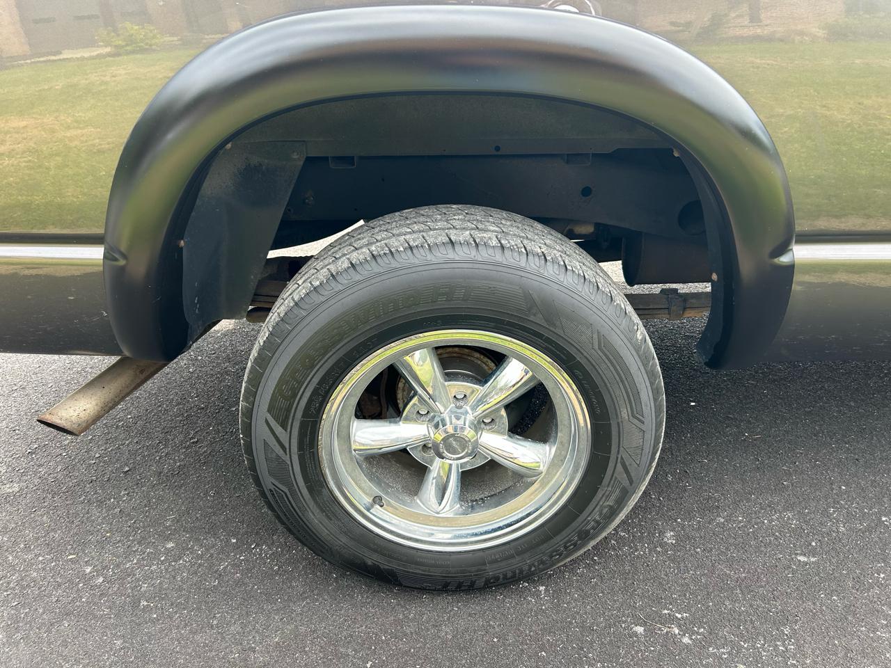 Dodge Ram 1500 2dr Reg Cab 120.5" WB SLT 2003