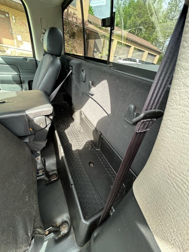 Dodge Ram 1500 2dr Reg Cab 120.5" WB SLT 2003