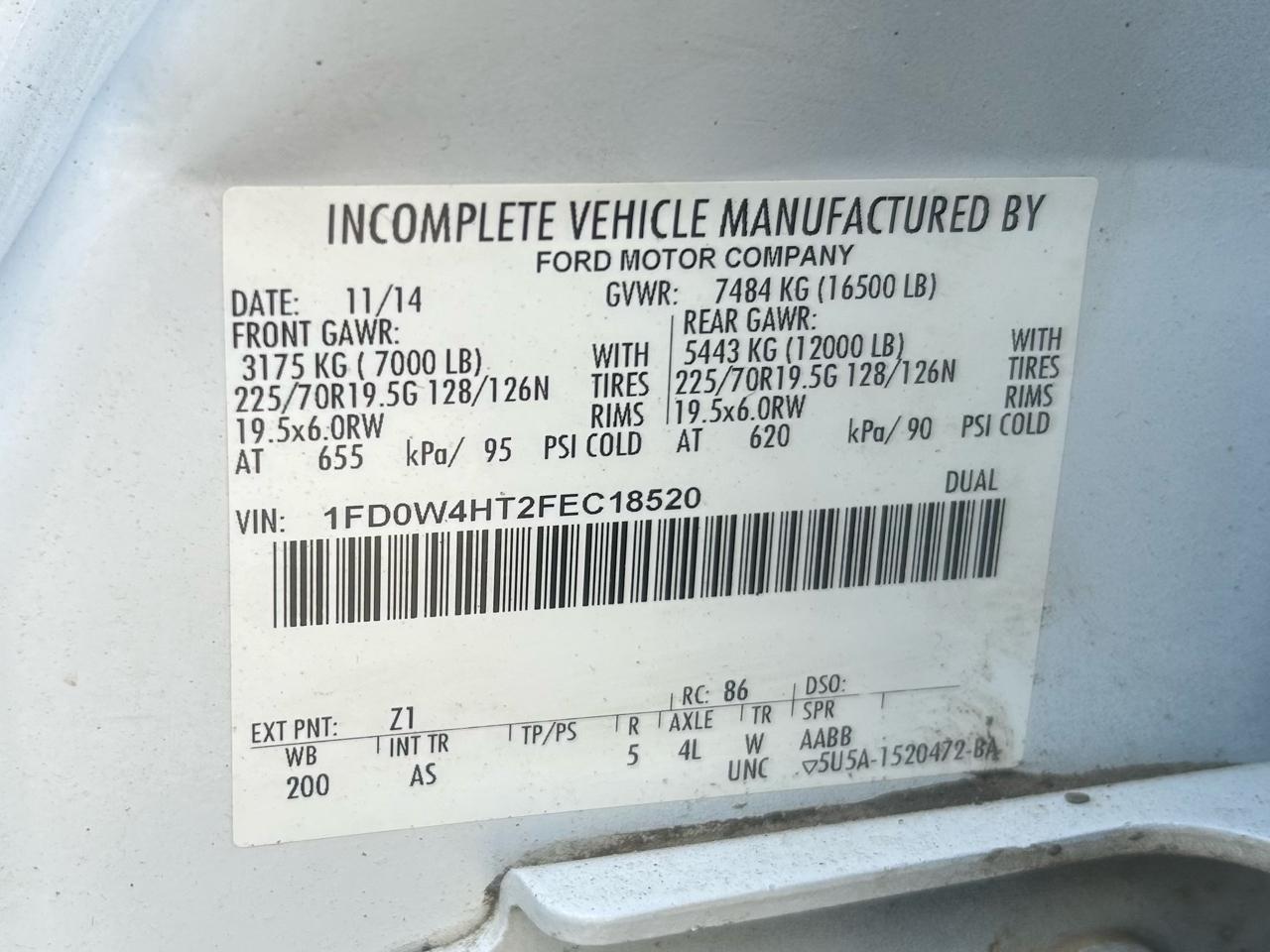 Ford Super Duty F-450 DRW Crew Cab 200" WB 84" CA XL 2015