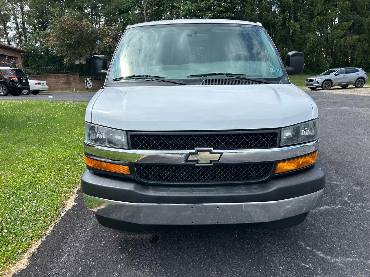 Chevrolet Express Cargo Van RWD 2500 135" 2018