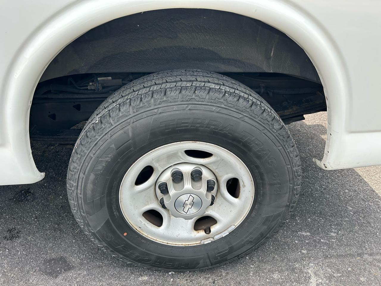 Chevrolet Express Cargo Van RWD 2500 135" 2018