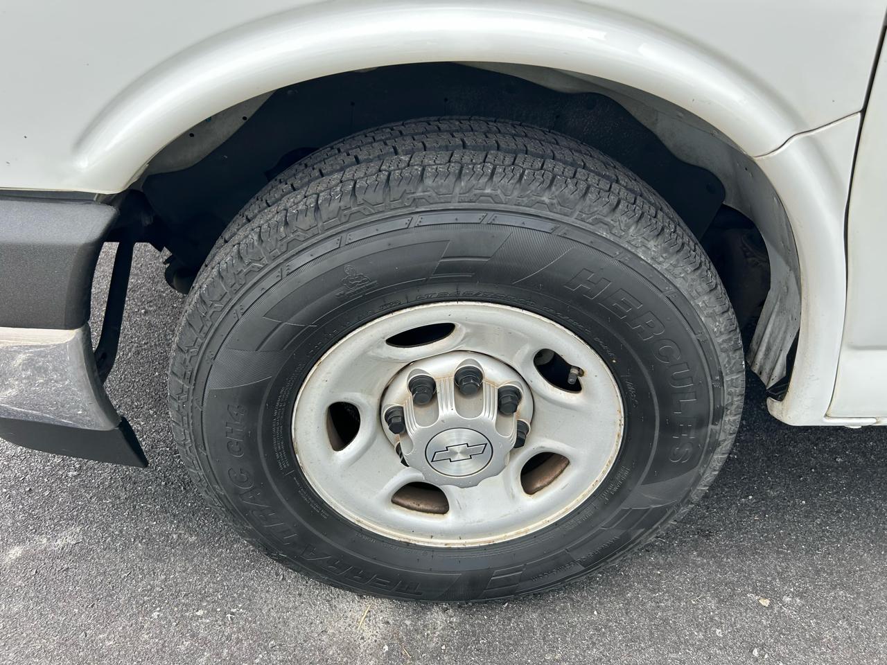 Chevrolet Express Cargo Van RWD 2500 135" 2018