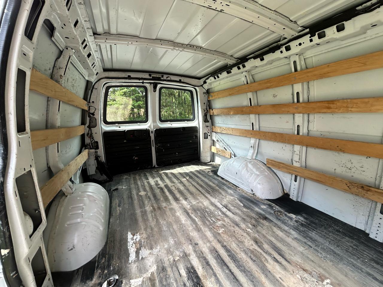 Chevrolet Express Cargo Van RWD 2500 135" 2018