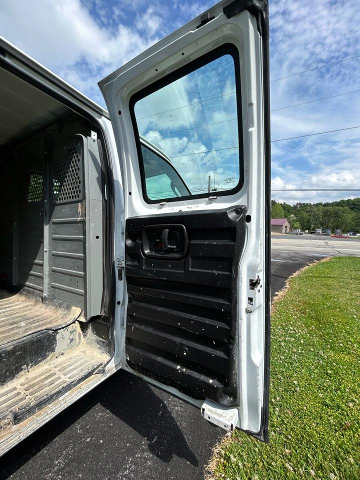Chevrolet Express Cargo Van RWD 2500 135" 2018