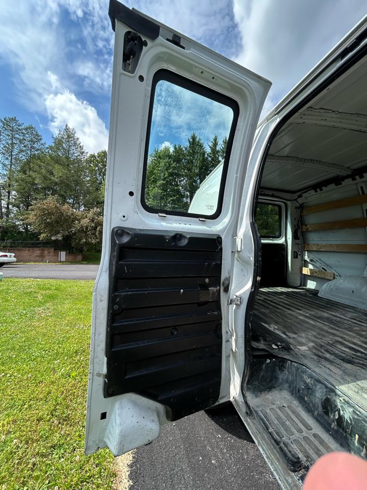 Chevrolet Express Cargo Van RWD 2500 135" 2018