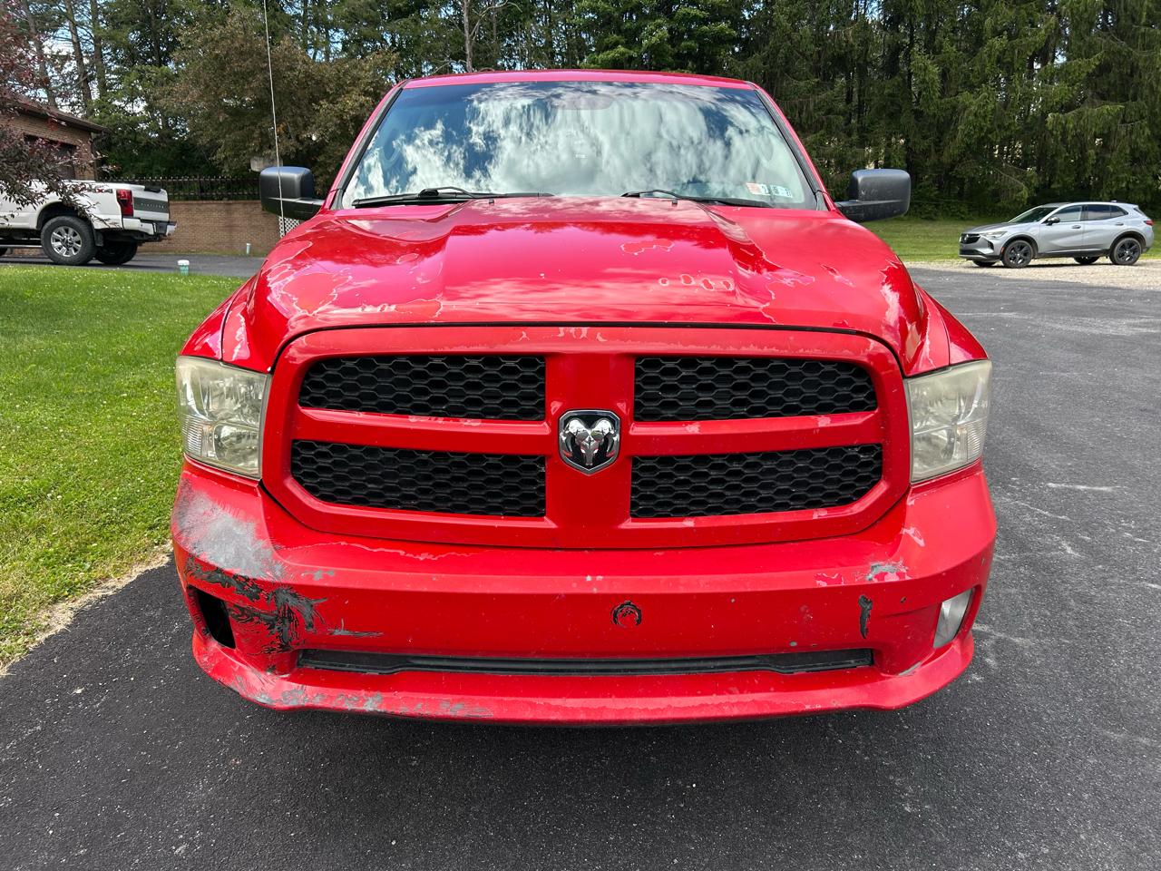 RAM 1500 4WD Crew Cab 140.5" Express 2015