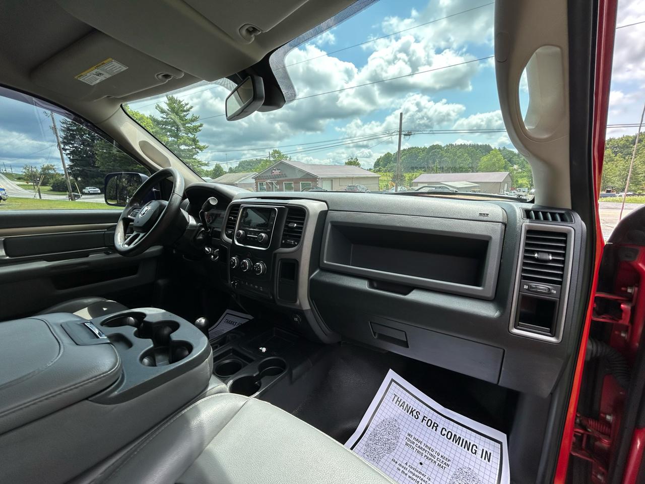 RAM 2500 4WD Reg Cab 140.5" Tradesman 2016