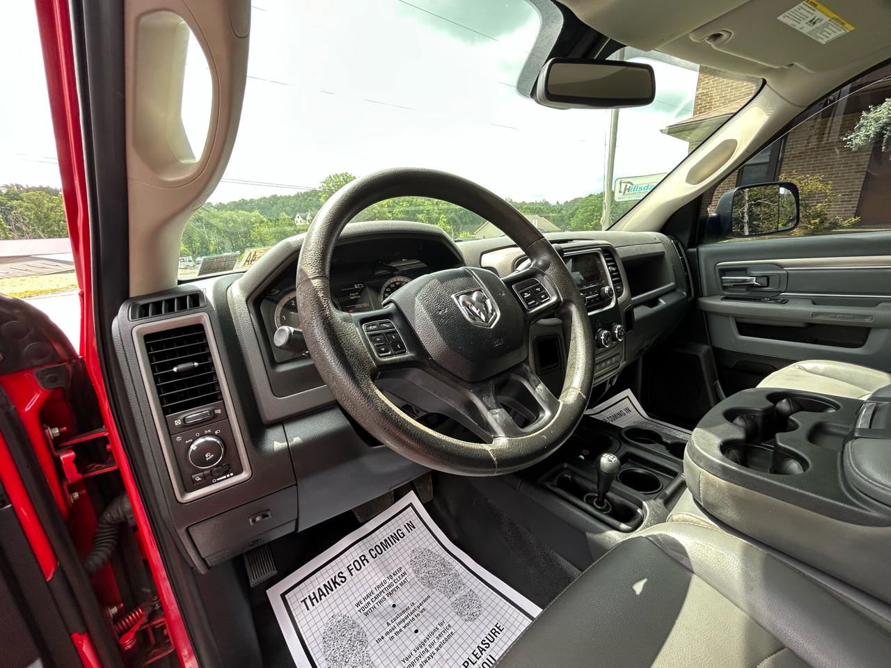 RAM 2500 4WD Reg Cab 140.5" Tradesman 2016