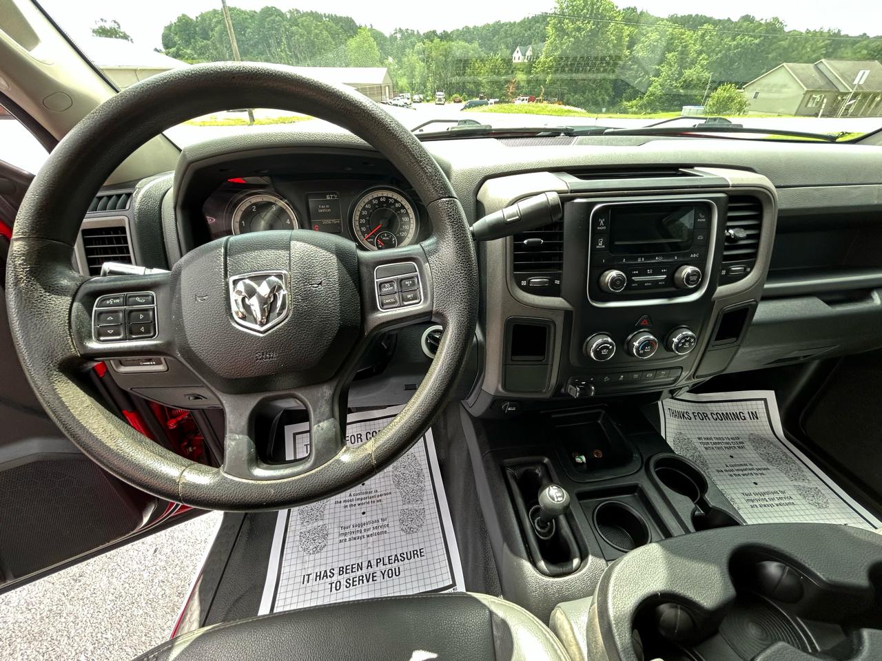 RAM 2500 4WD Reg Cab 140.5" Tradesman 2016
