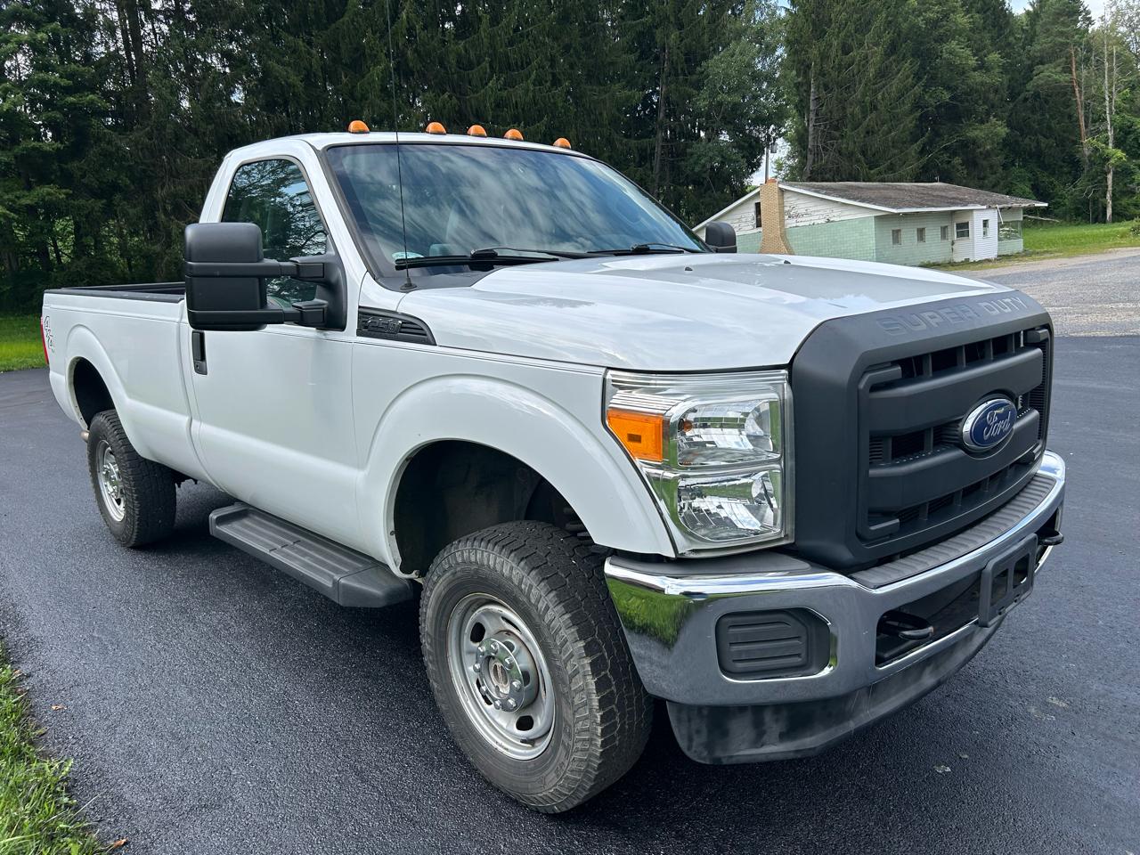 Ford Super Duty F-250 SRW 4WD Reg Cab 137" XLT 2014
