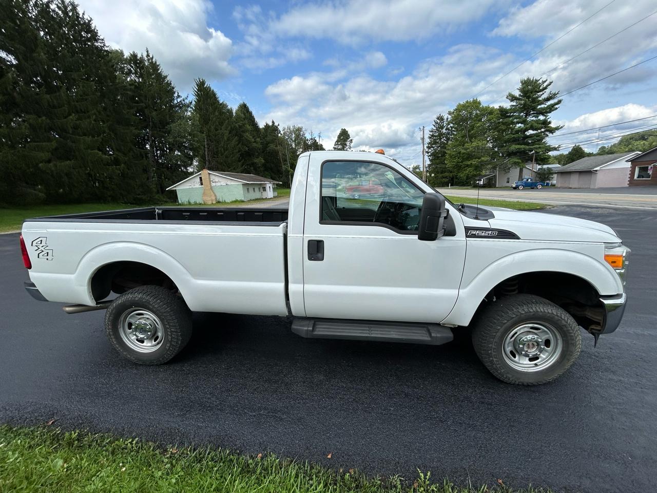 Ford Super Duty F-250 SRW 4WD Reg Cab 137" XLT 2014