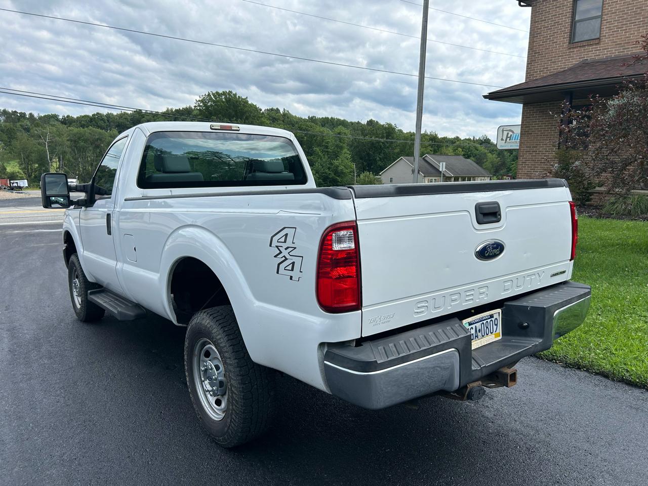 Ford Super Duty F-250 SRW 4WD Reg Cab 137" XLT 2014