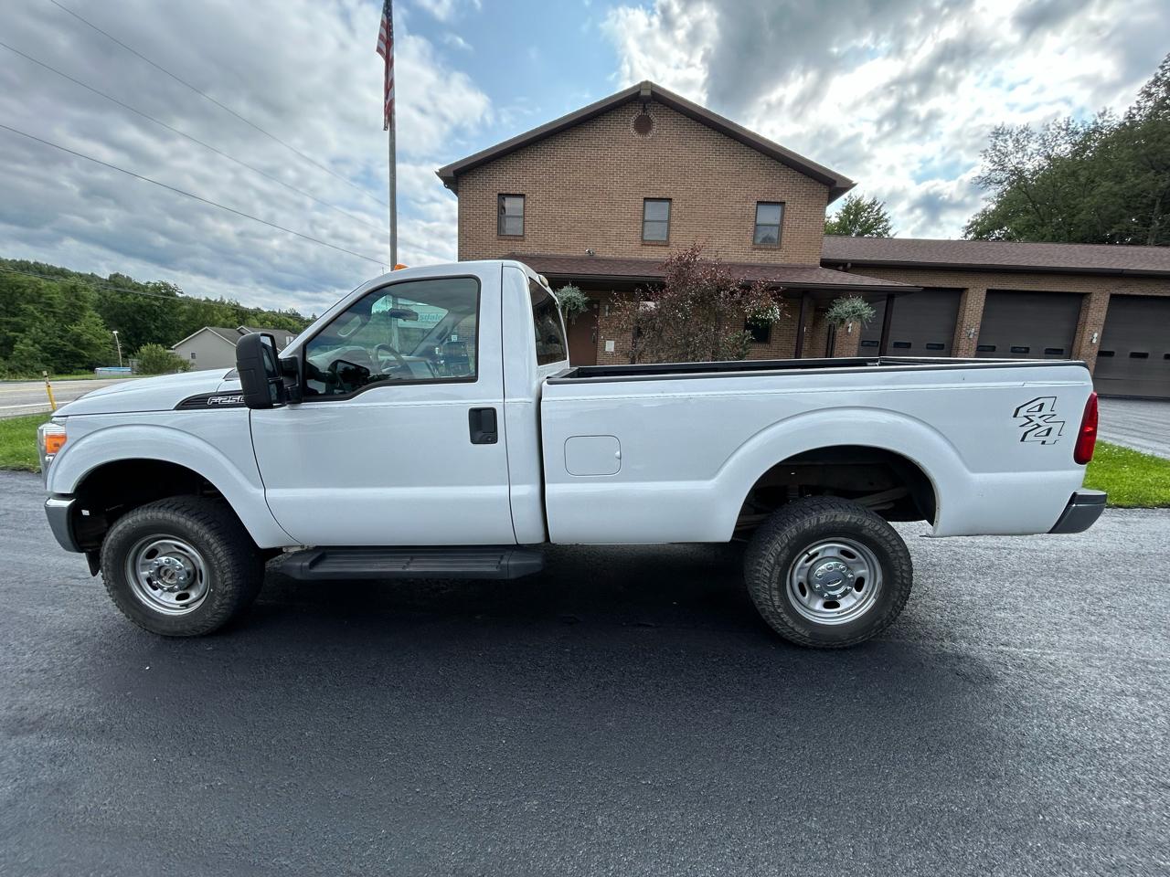 Ford Super Duty F-250 SRW 4WD Reg Cab 137" XLT 2014