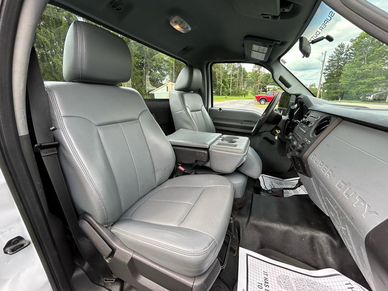 Ford Super Duty F-250 SRW 4WD Reg Cab 137" XLT 2014