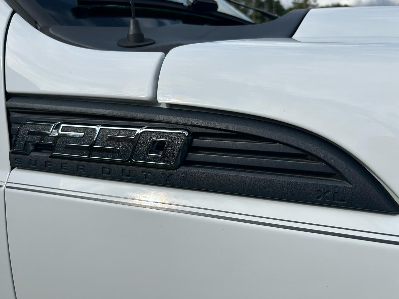 Ford Super Duty F-250 SRW 4WD Reg Cab 137" XLT 2014