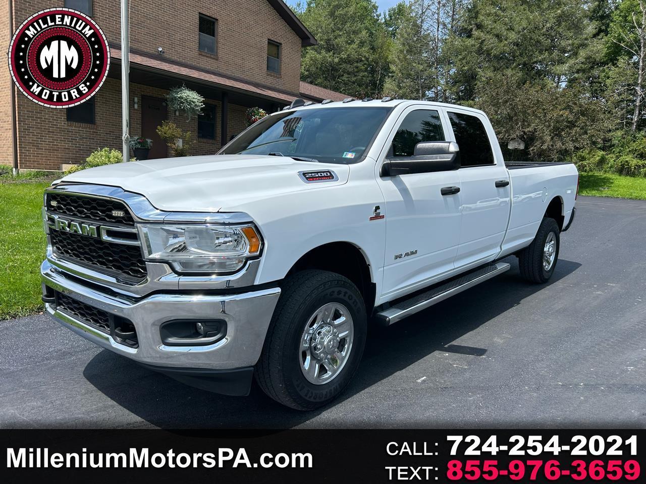 RAM 2500 Tradesman 4x4 Crew Cab 8' Box 2022
