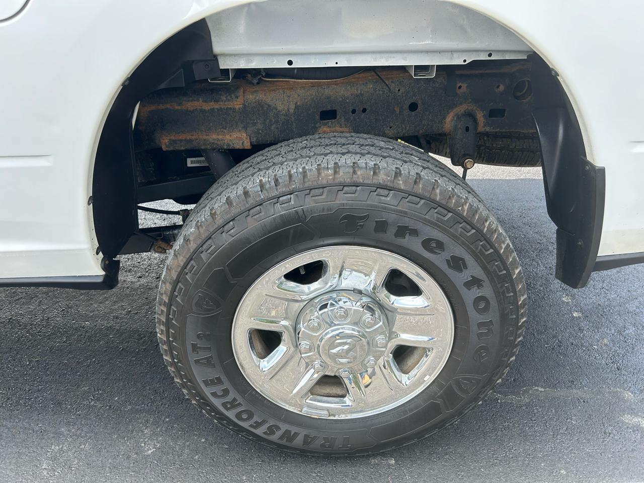 RAM 2500 Tradesman 4x4 Crew Cab 8' Box 2022