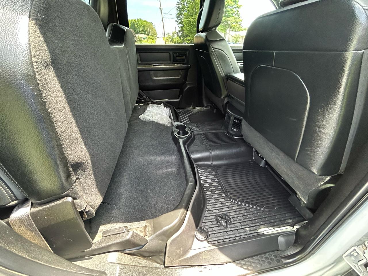 RAM 2500 Tradesman 4x4 Crew Cab 8' Box 2022