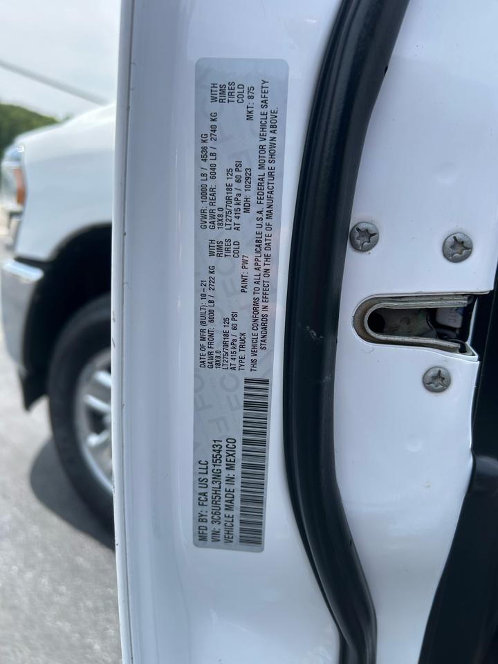 RAM 2500 Tradesman 4x4 Crew Cab 8' Box 2022
