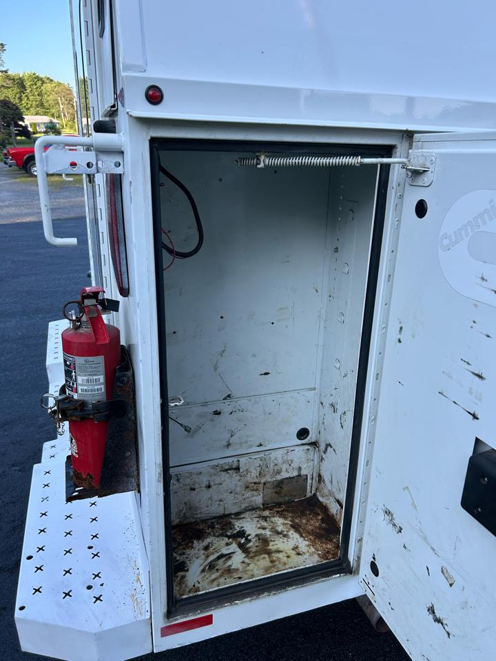 Ford E-Series Cutaway E-350 SRW 138" WB 2018