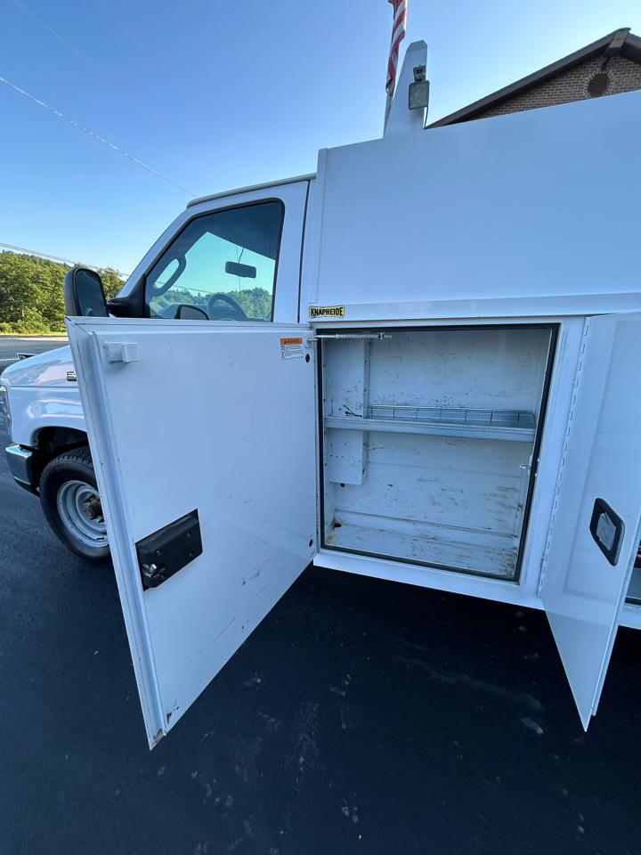 Ford E-Series Cutaway E-350 SRW 138" WB 2018
