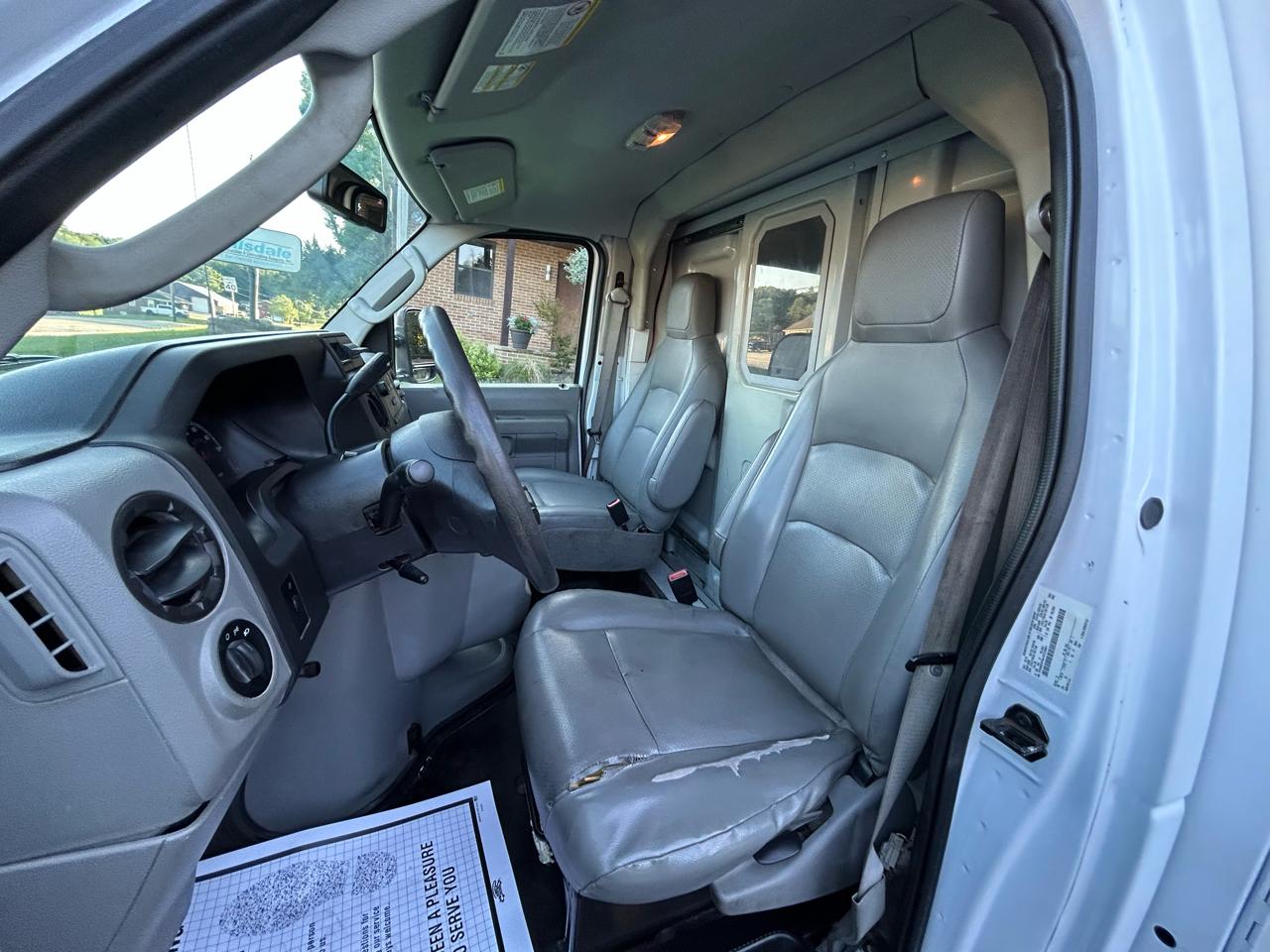 Ford E-Series Cutaway E-350 SRW 138" WB 2018