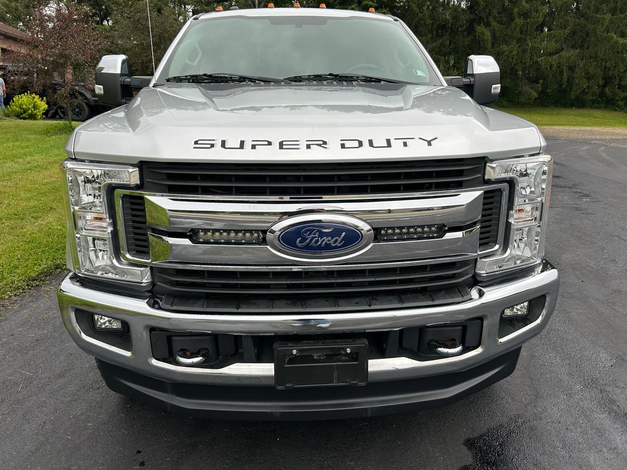 Ford Super Duty F-250 SRW 4WD Crew Cab 156" XLT 2017