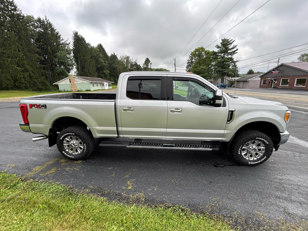 Ford Super Duty F-250 SRW 4WD Crew Cab 156" XLT 2017